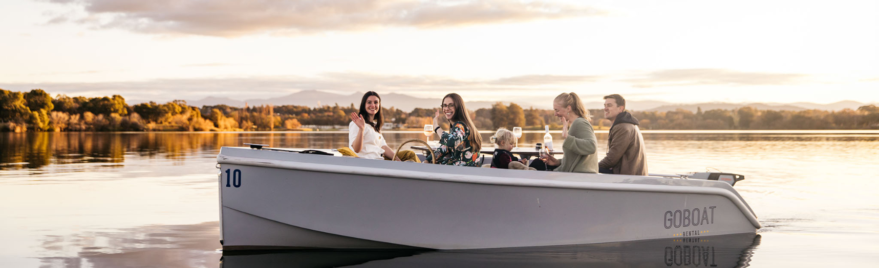 GoBoat Electric Picnic Boat Hire in Canberra